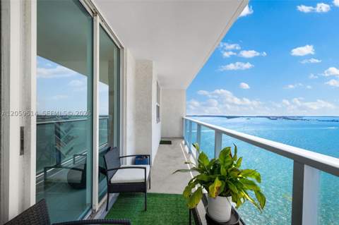1155 Brickell Bay Dr 2005, Miami FL - photo 6 of 45