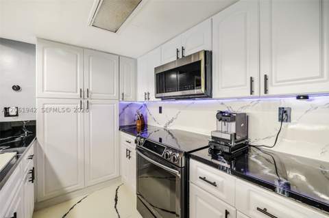6402 Windmill Gate Rd, Miami Lakes FL - photo 9 of 59