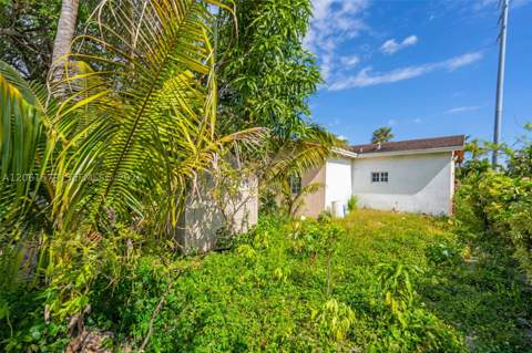 1320 NE 135th St, North Miami FL - photo 18 of 27