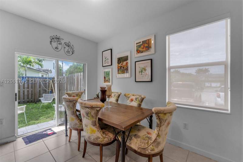 3 bedroom Townhouse at 2660 SE 15th St, Homestead Park Of Commerc, Homestead — photo 5