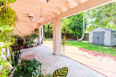 9920 Pan American Dr, Cutler Bay FL - photo 15 of 32