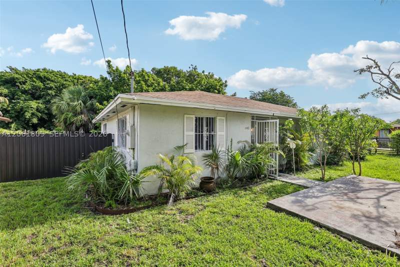 3 bedroom SingleFamilyResidence at 1143 NW 58th St, Gabel Sub No 4, Miami — photo 2