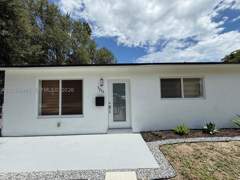 2 bedroom SingleFamilyResidence at 1251 NE 208th Ter, Ives Estates Sec 3, Miami — photo 3