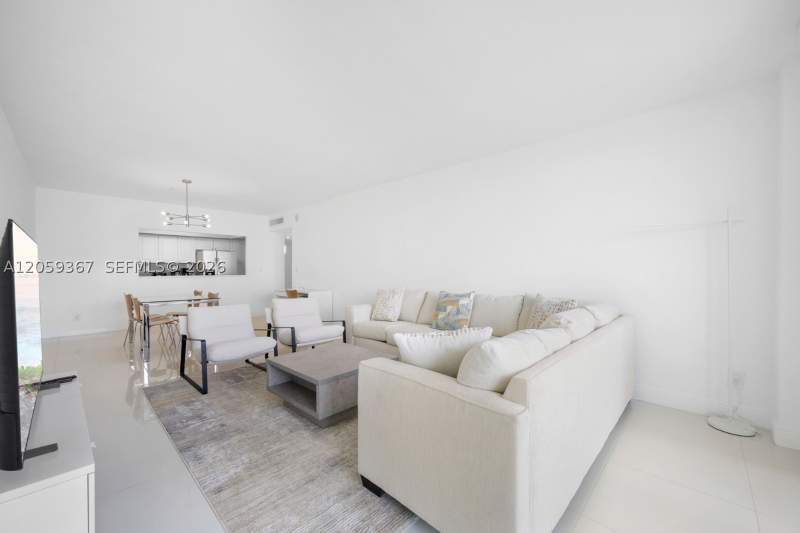 1 bedroom Condominium at 19370 Collins Ave 1122, Ocean Reserve Condo, Sunny Isles Beach — photo 5