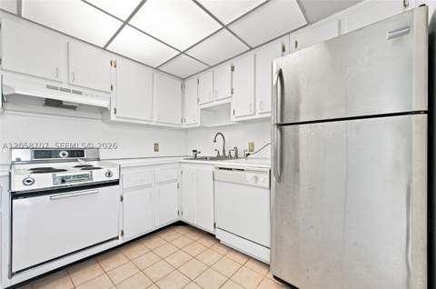 3401 N Country Club Dr 804, Aventura FL - photo 22 of 53