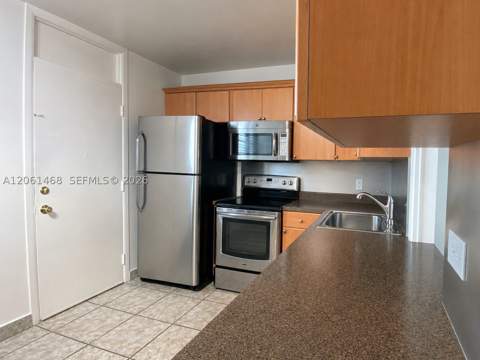 3703 NE 166th St 704, North Miami Beach FL - photo 18 of 40