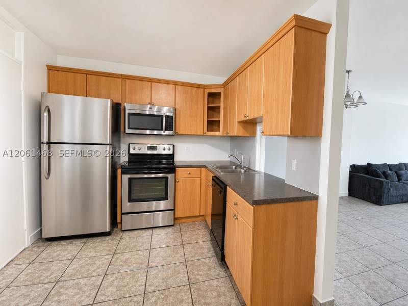 2 bedroom Condominium at 3703 NE 166th St 704, Coral Isle East Condo, North Miami Beach — photo 3