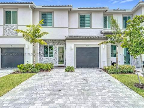 716 SE 14th St, Homestead FL - photo 8 of 60