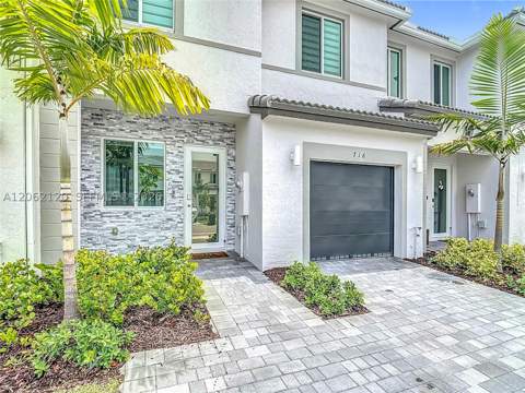 716 SE 14th St, Homestead FL - photo 9 of 60