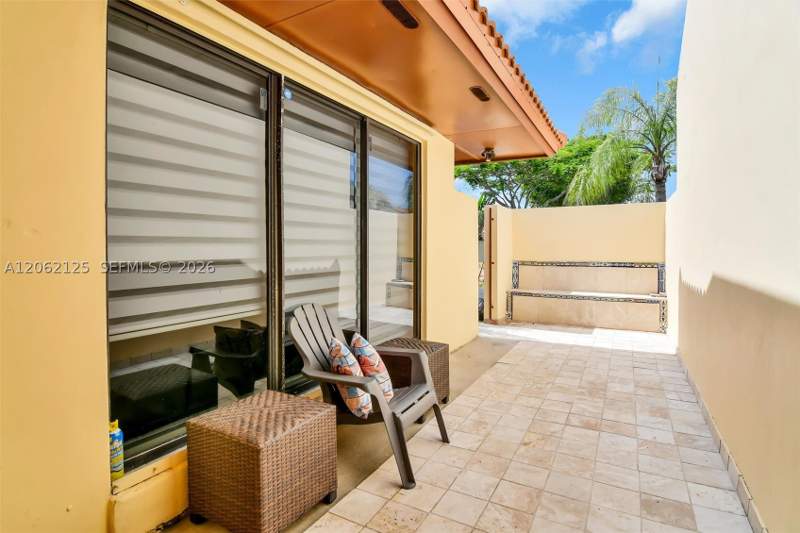 2 bedroom Villa at 11743 SW 112th Ter, Woodstock Townhomes Sec 1, Miami — photo 4