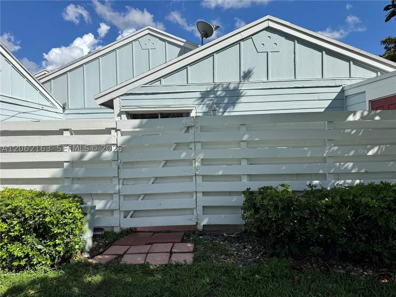 2 bedroom Condominium at 14700 SW 139th Ave 4-40, Vilg Homes Country Walk C, Miami — photo 4