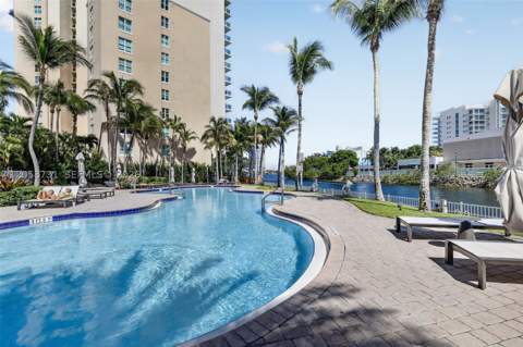 3330 NE 190th St Uph14, Aventura FL - photo 12 of 109