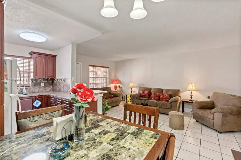 1 bedroom Condominium at 1855 W 60th St 407, Westland Courts Condo, Hialeah — photo 3