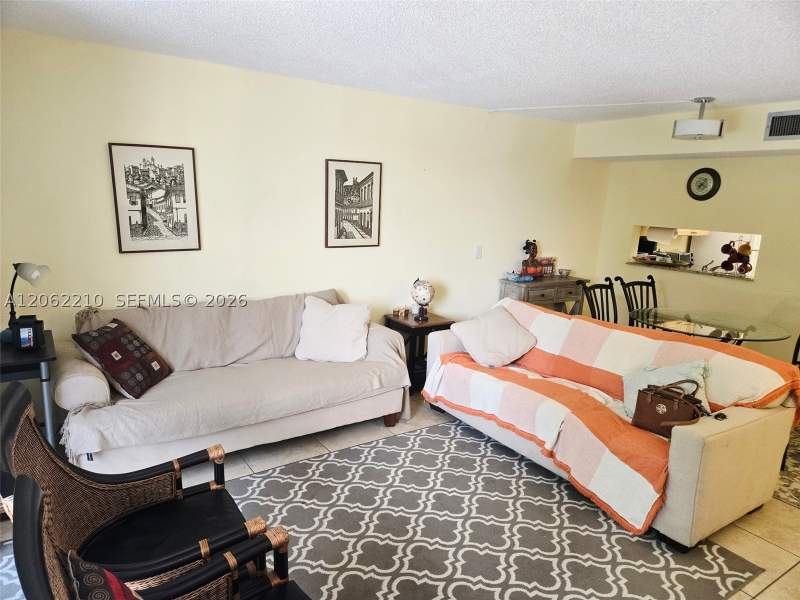 2 bedroom Condominium at 8065 SW 107th Ave 301, The Horizons Condo #5, Miami — photo 5