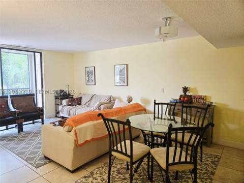 8065 SW 107th Ave 301, Miami FL - photo 7 of 35