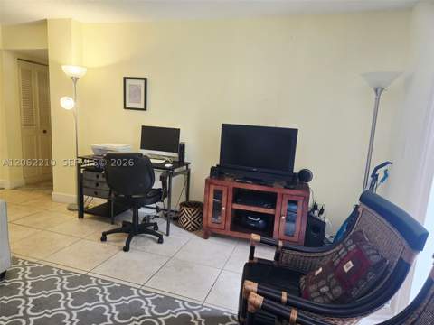 8065 SW 107th Ave 301, Miami FL - photo 8 of 35