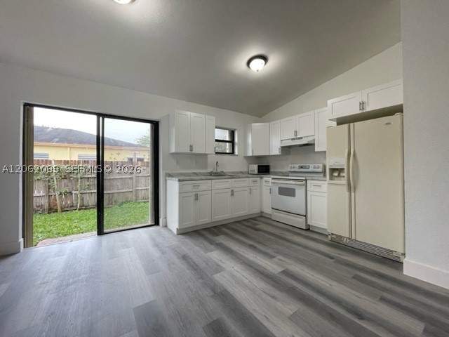 3 bedroom Townhouse at 28393 SW 140th Pl, Waterside Townhomes Sec 4, Homestead — photo 3