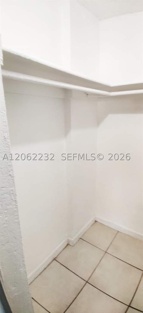 4550 NW 9th St 706E, Miami FL - photo 17 of 49