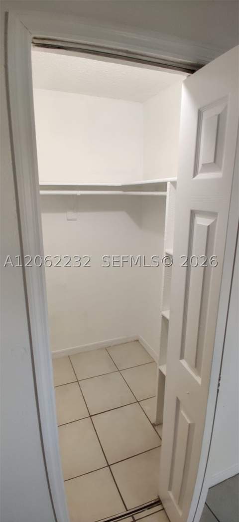 4550 NW 9th St 706E, Miami FL - photo 18 of 49