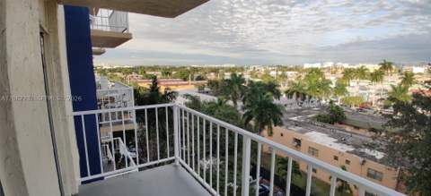4550 NW 9th St 706E, Miami FL - photo 9 of 49
