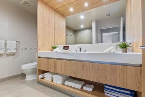 11 NE 6th St 2303, Miami FL - photo 11 of 35