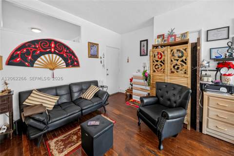 836 10th St 8, Miami Beach FL - photo 11 of 31