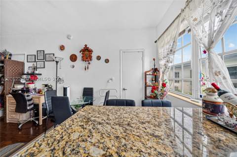 836 10th St 8, Miami Beach FL - photo 16 of 31