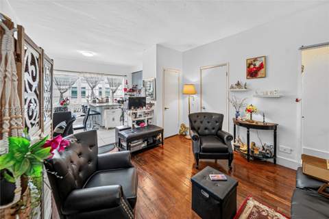 836 10th St 8, Miami Beach FL - photo 6 of 31
