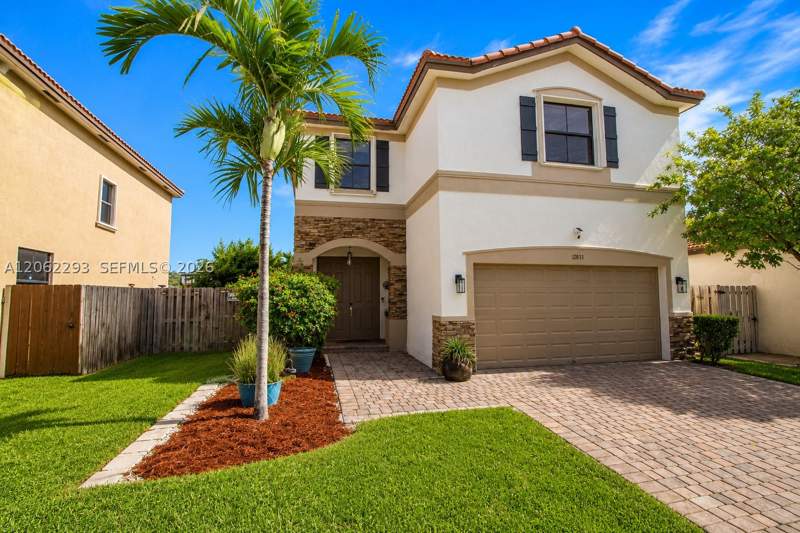 4 bedroom SingleFamilyResidence at 11833 SW 240th Ter, Silver Palm Southwest, Homestead — photo 3