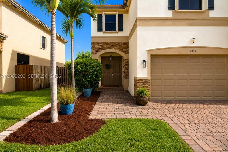 4 bedroom SingleFamilyResidence at 11833 SW 240th Ter, Silver Palm Southwest, Homestead — photo 5