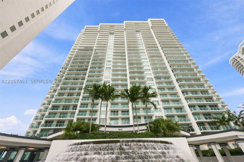 2 bedroom Condominium at 3201 NE 183rd St 2104, The Peninsula Condo, Aventura — photo 4