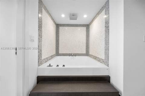 200 Biscayne Boulevard Way 4409, Miami FL - photo 13 of 34