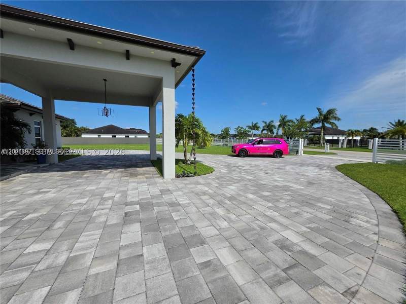 5 bedroom SingleFamilyResidence at 17575 SW 280 Th St, The Redlands Sec 4, Homestead — photo 4