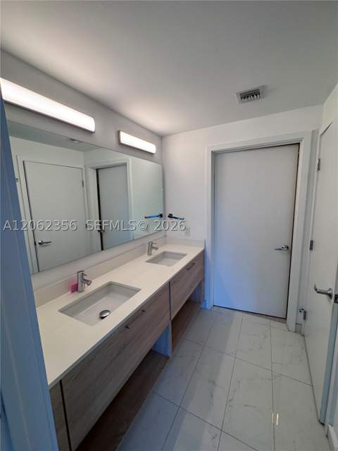 16385 Biscayne Blvd 305, North Miami Beach FL - photo 18 of 43