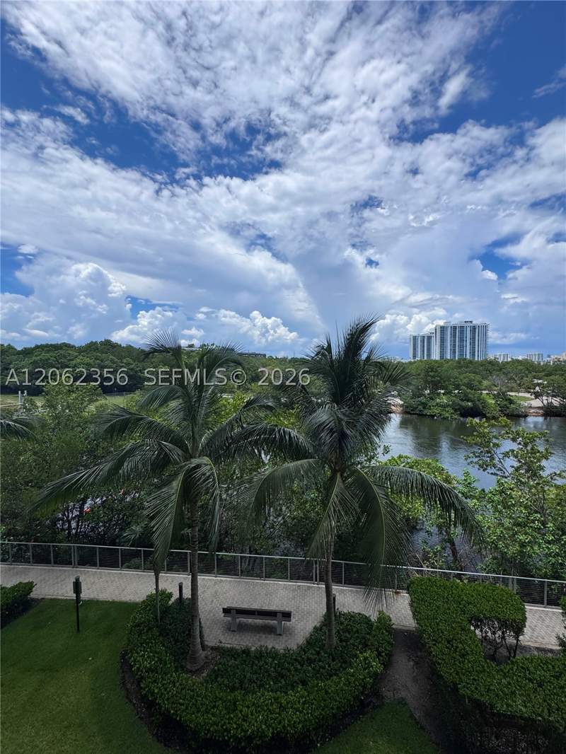 2 bedroom Condominium at 16385 Biscayne Blvd 305, The Harbour North Condo, North Miami Beach — photo 4