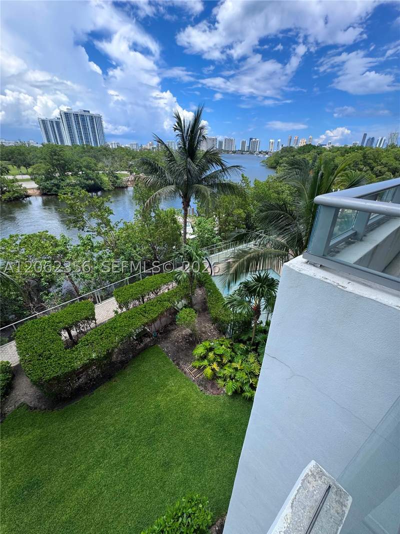 2 bedroom Condominium at 16385 Biscayne Blvd 305, The Harbour North Condo, North Miami Beach — photo 5