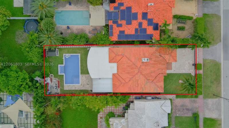 3 bedroom SingleFamilyResidence at 3722 Royal Palm Ave, Orchard Sub 2 & 3, Miami Beach — photo 5