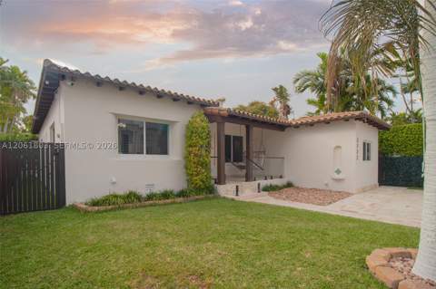 3722 Royal Palm Ave, Miami Beach FL - photo 7 of 61