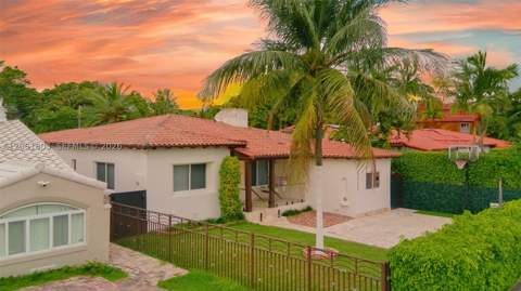 3722 Royal Palm Ave, Miami Beach FL - photo 9 of 61