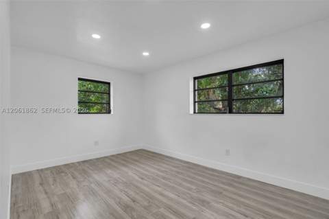 1265 NE 201st Ter, Miami FL - photo 12 of 27