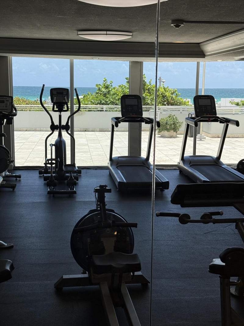 1 bedroom Condominium at 465 Ocean Drive 320, Royal Atlantic Condo, Miami Beach — photo 3