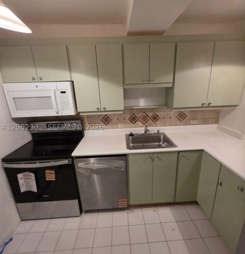 251 Galen Dr 302, Key Biscayne FL - photo 8 of 14