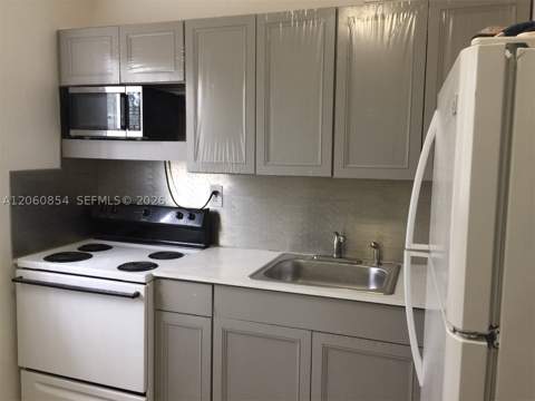 1800 NW 19th St 1, Miami FL - photo 6 of 19