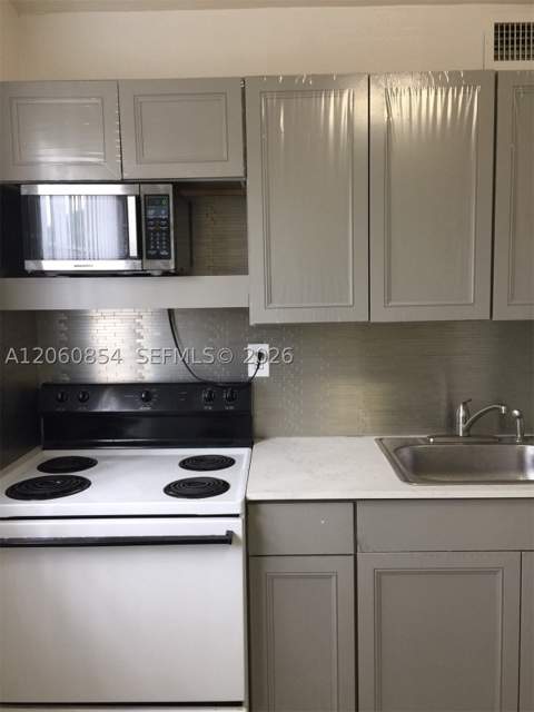 1800 NW 19th St 1, Miami FL - photo 9 of 19