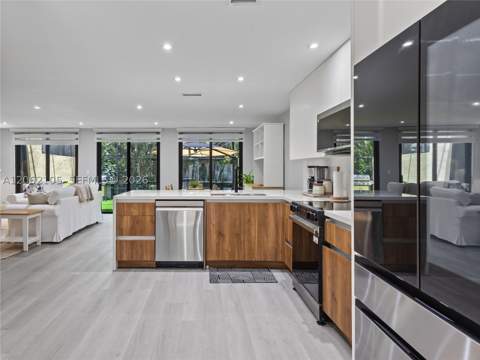 9853 Costa Del Sol Blvd 103-F, Doral FL - photo 10 of 37