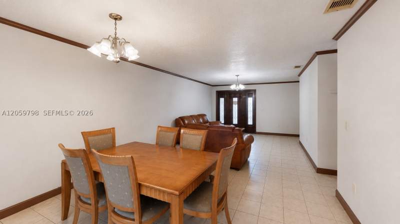 3 bedroom SingleFamilyResidence at 1000 SW 136th Pl, Tamiami Lakes Sec 4, Miami — photo 4