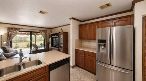 1000 SW 136th Pl, Miami FL - photo 6 of 20
