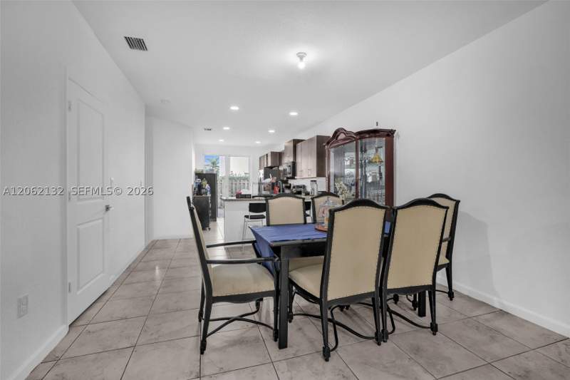 4 bedroom Townhouse at 1429 SE 26th Ave, Keys Garden, Homestead — photo 5