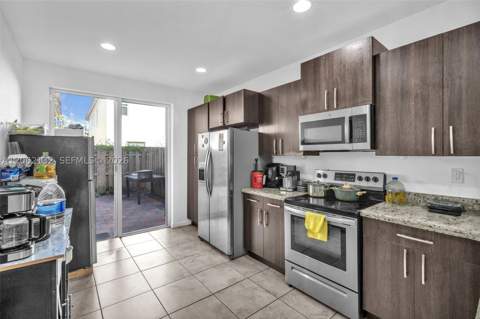 1429 SE 26th Ave, Homestead FL - photo 8 of 16