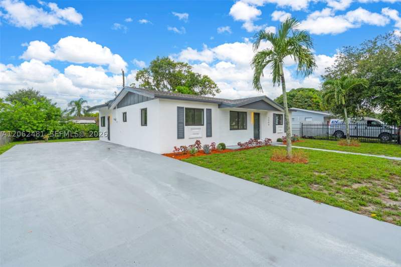 4 bedroom SingleFamilyResidence at 3400 NW 211th St, Riverdale Estates Sec 2, Miami Gardens — photo 4